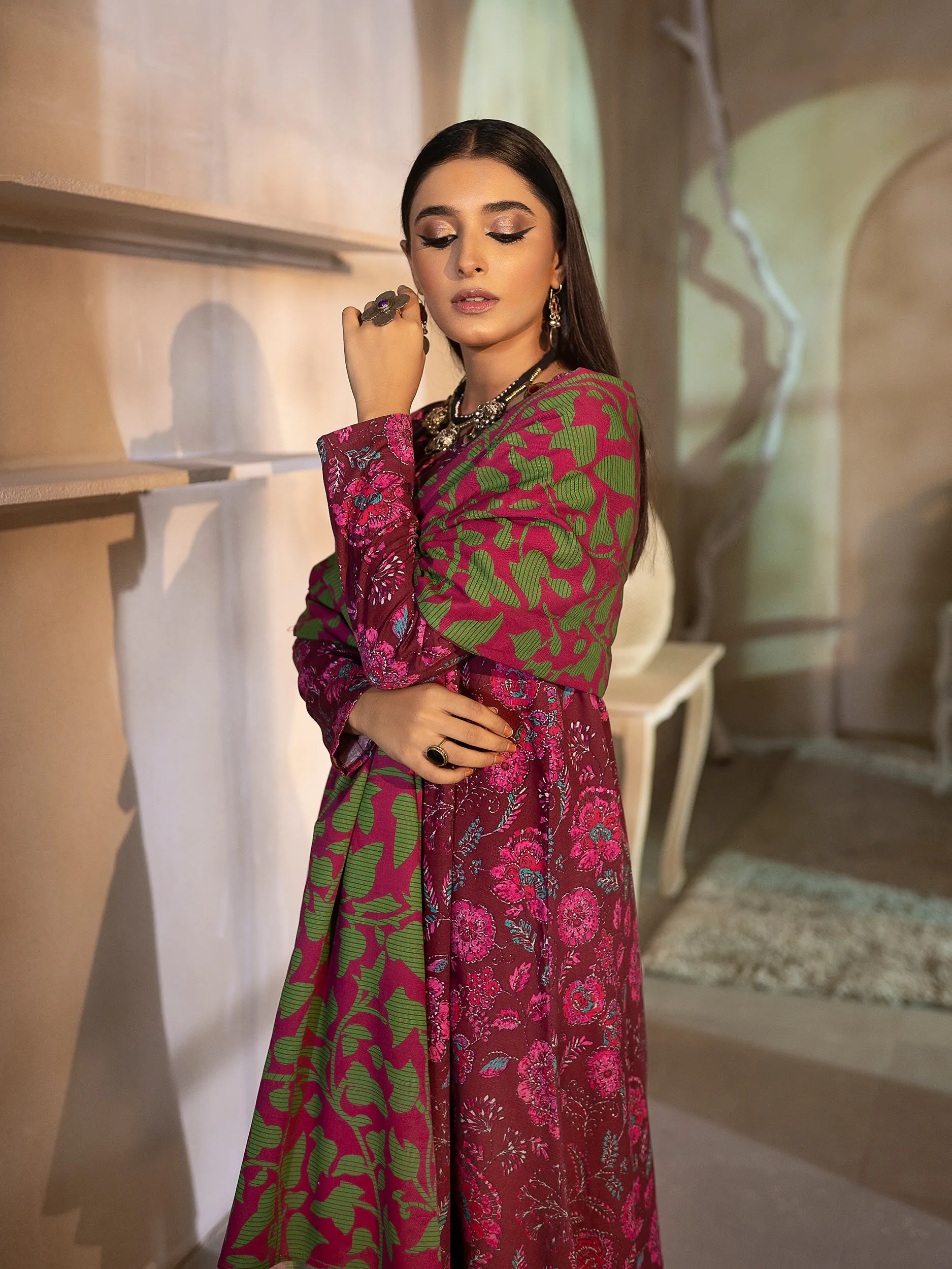 3 Piece Khaddar Suit-Printed (Unstitched)