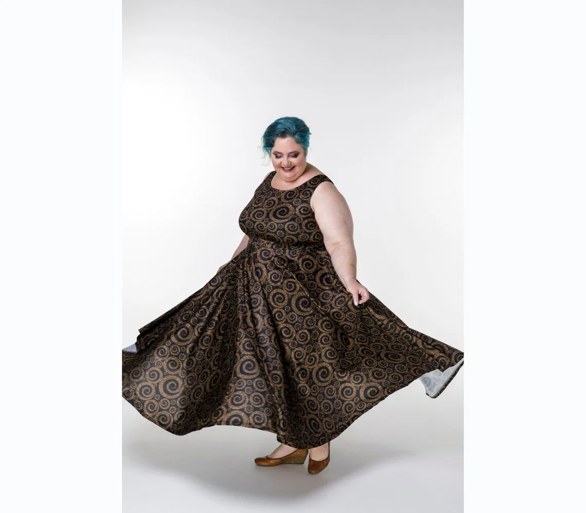 Art Series: Starry Night Maxi Dress Plus Size with Fitted Bodice, Sleeves and Voluminous Circle Skirt