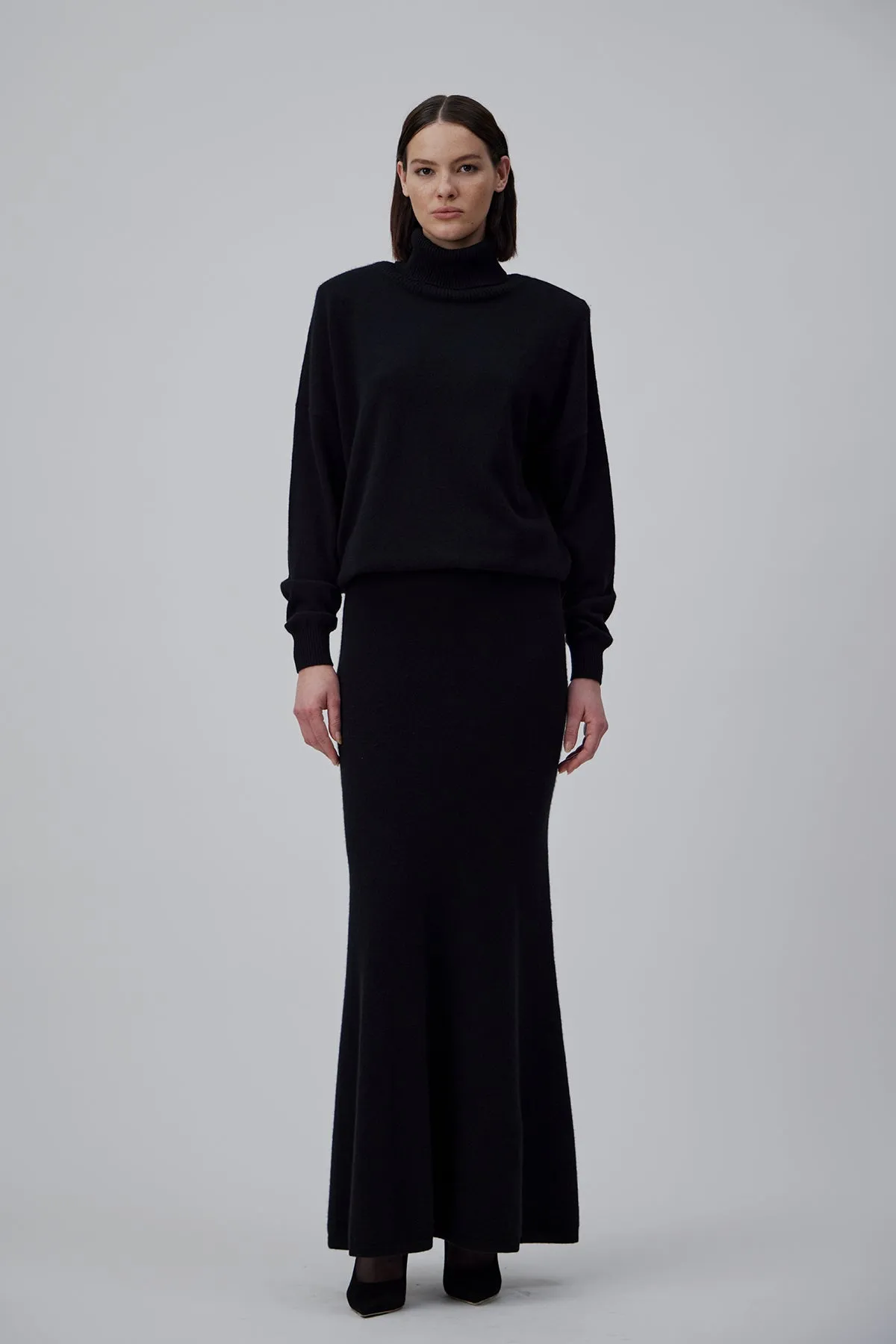 CASHMERE MAXI SKIRT IN GLOSSY BLACK