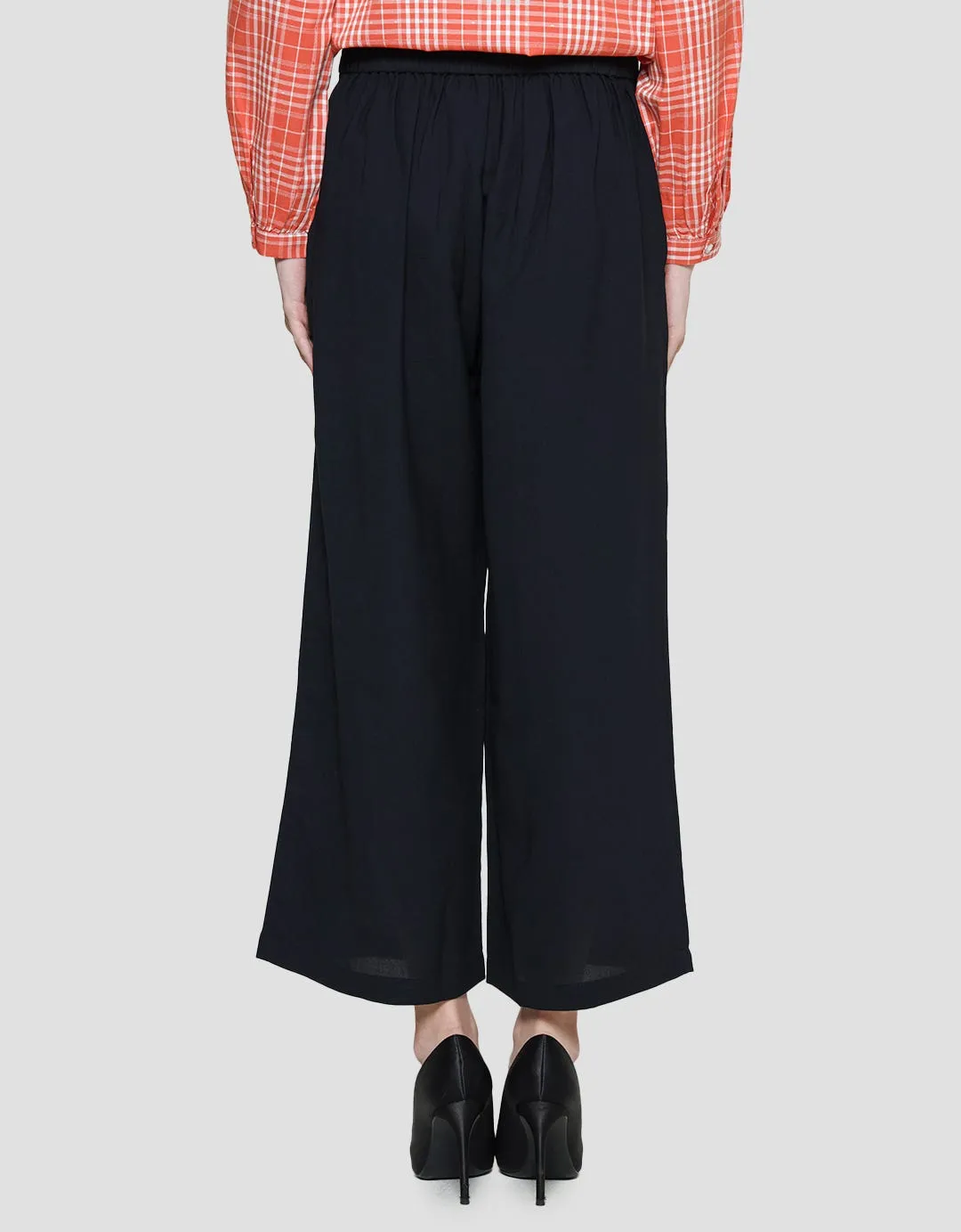 Details Celana Panjang Wide Cullote Overloop Wanita
