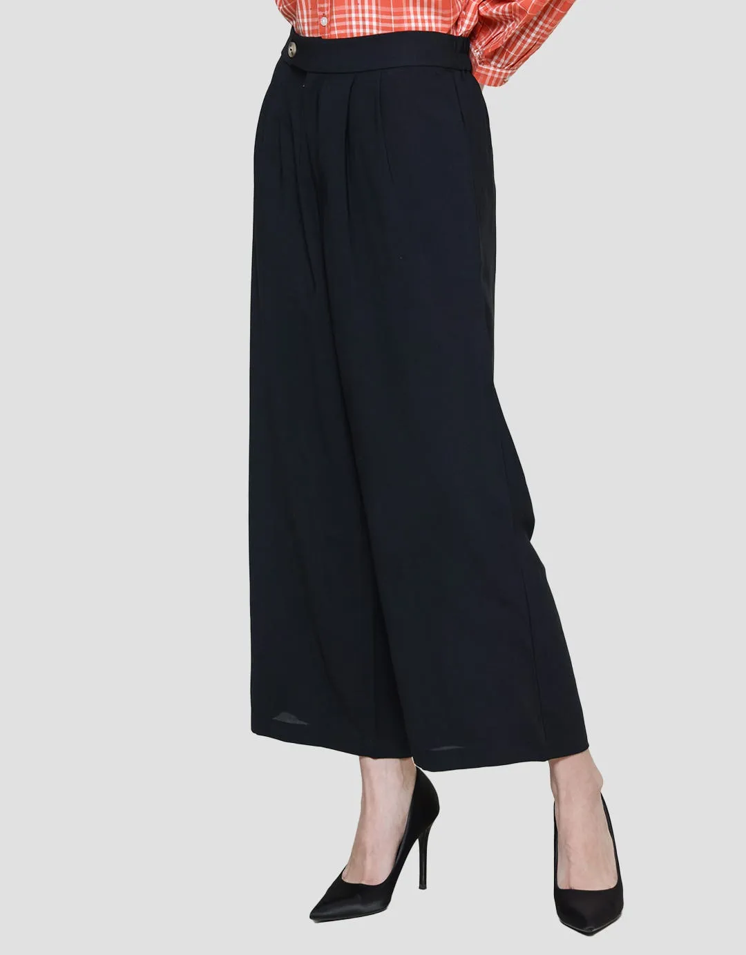 Details Celana Panjang Wide Cullote Overloop Wanita