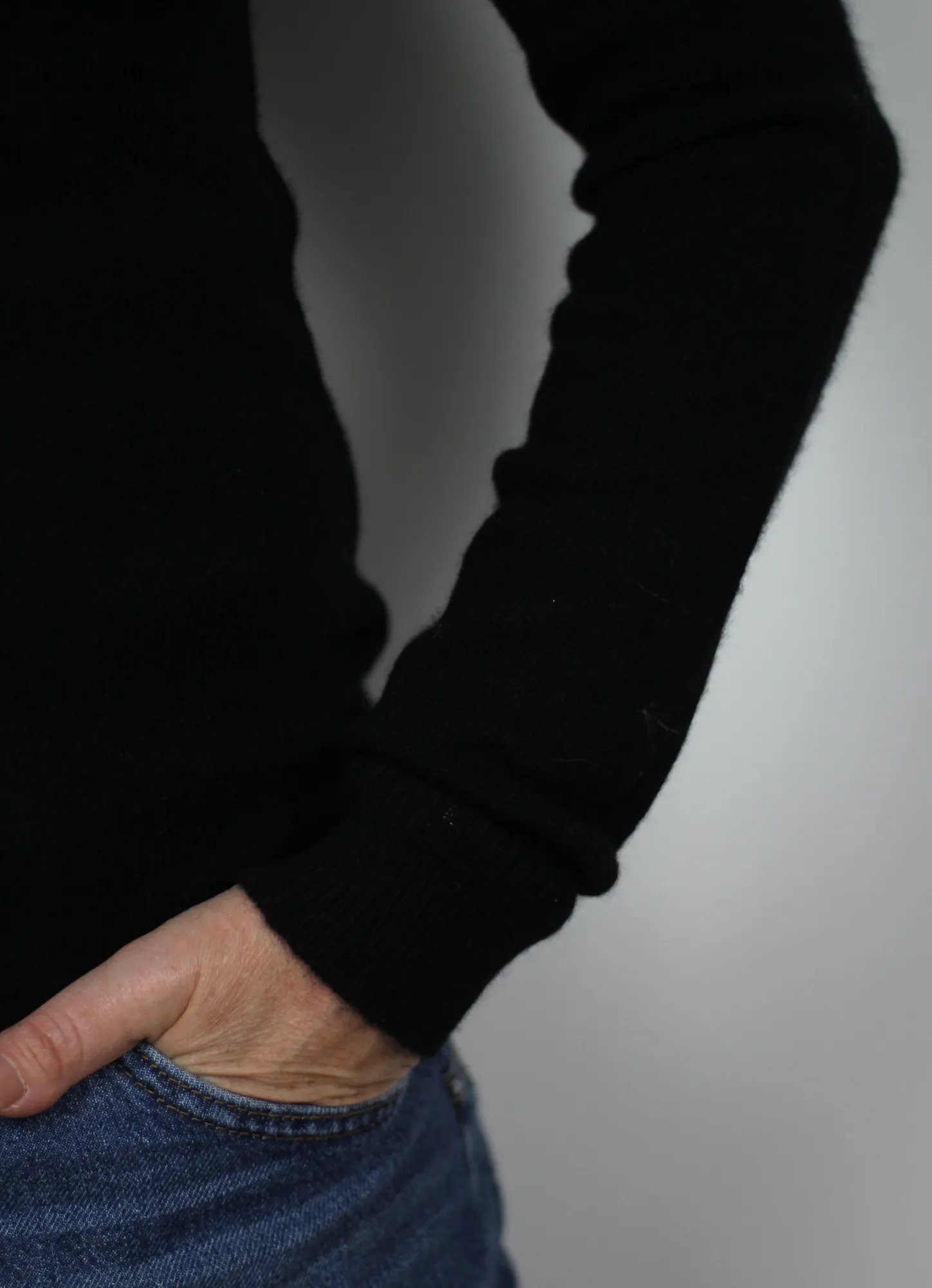 Haymarket Roll Neck Cashmere Black