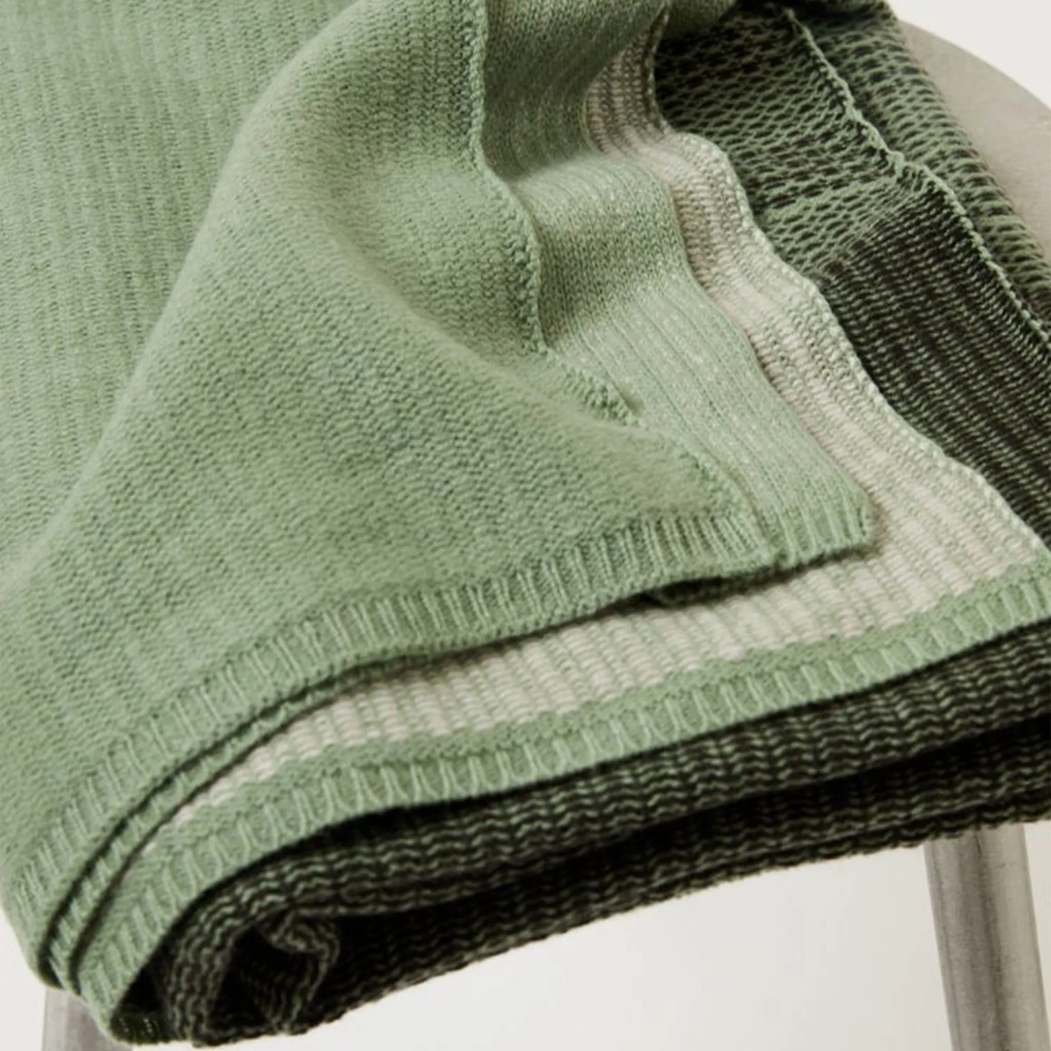 Hesta Throw