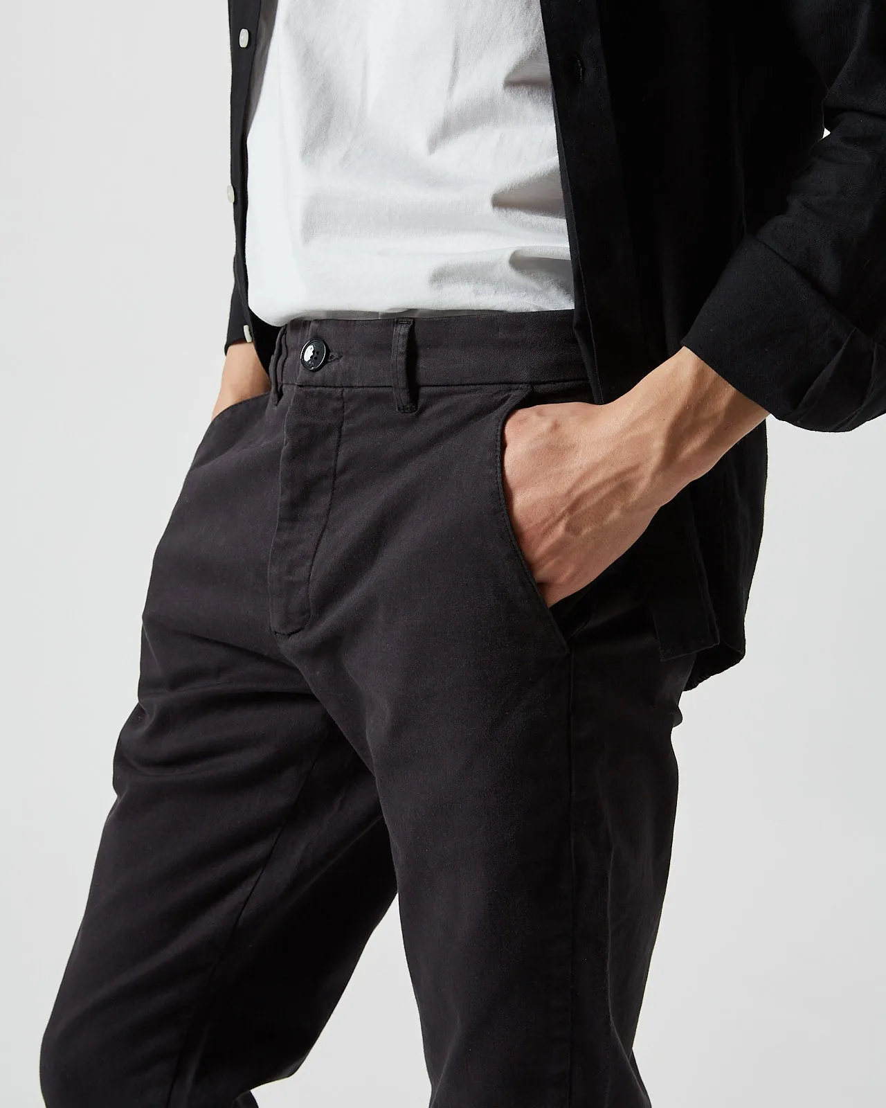 Lavis 8045 - Black