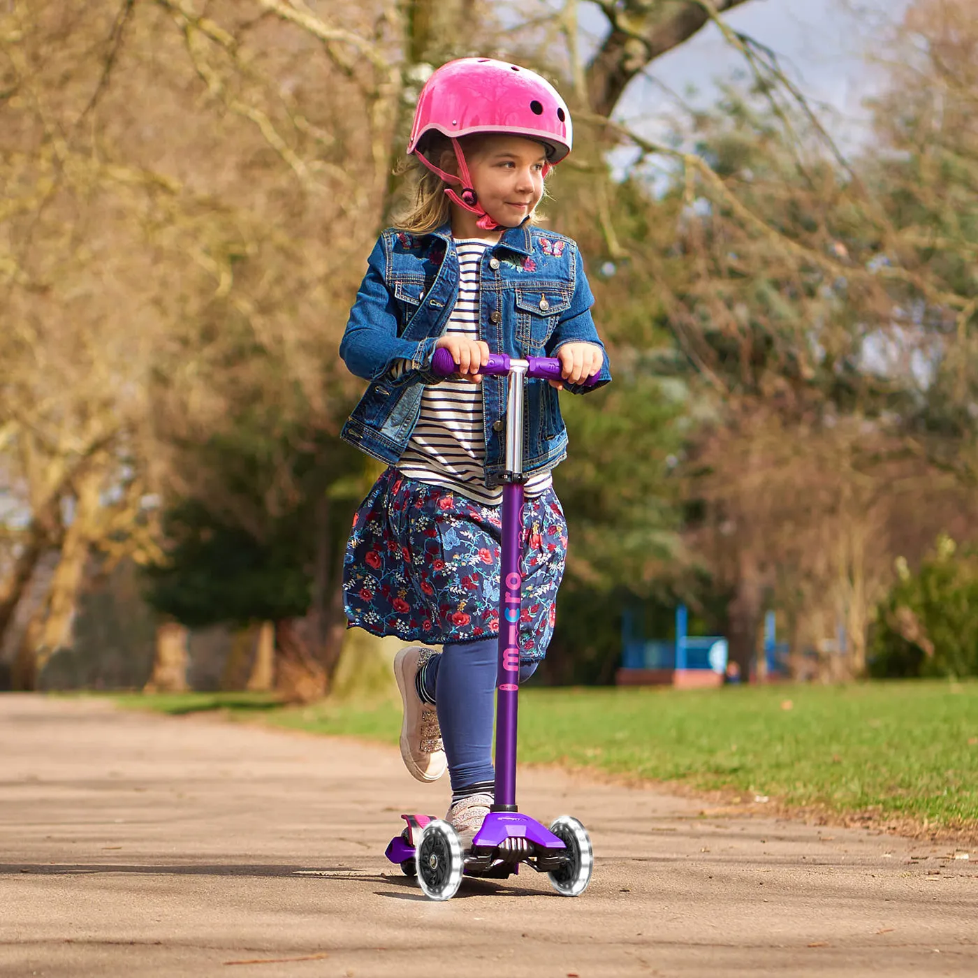 Micro Scooters Maxi Micro Scooter Deluxe LED - Purple