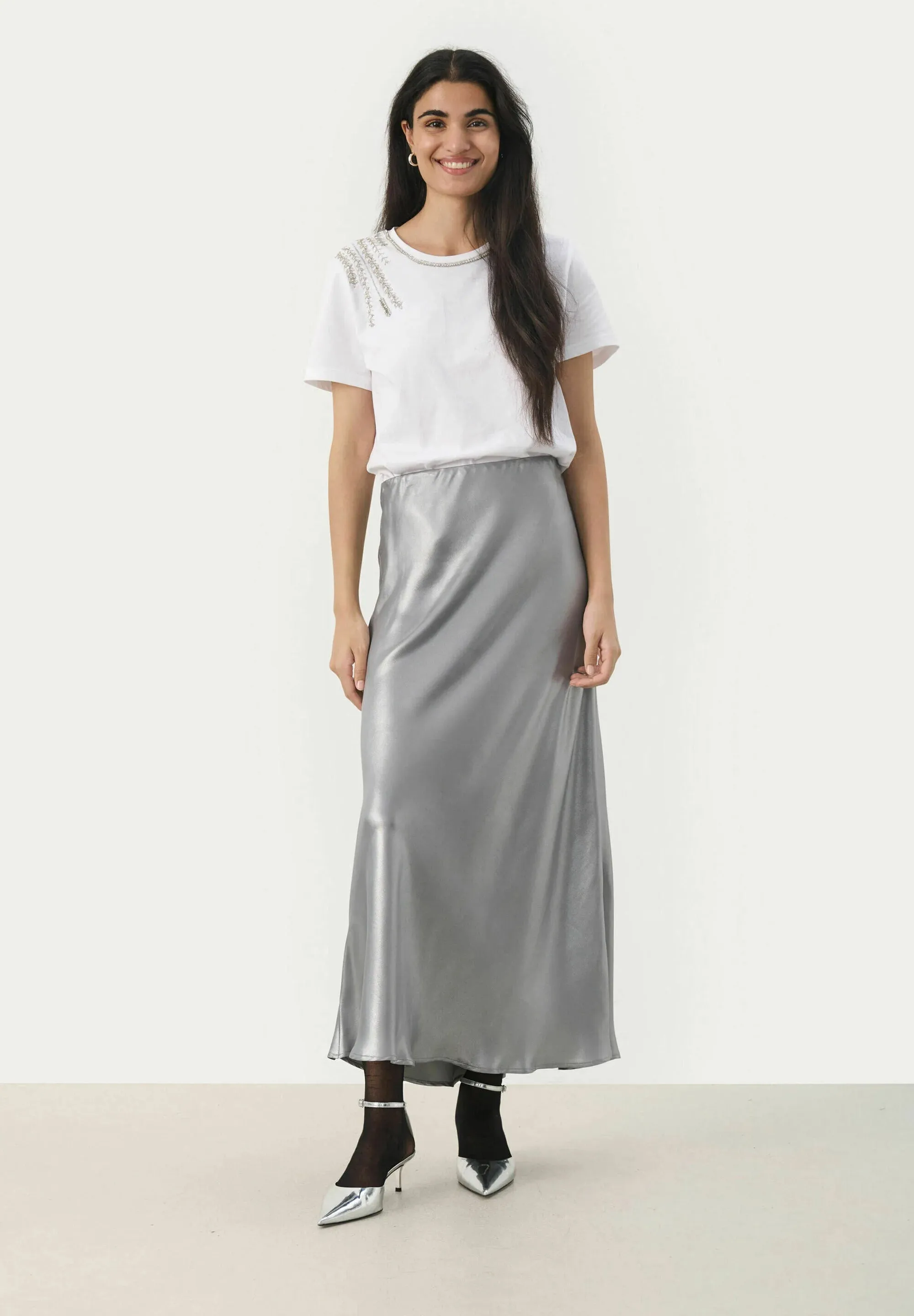 PART TWO LAURINAS SILVER METALLIC SKIRT