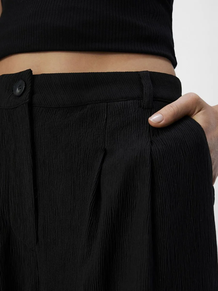 Rilla Mid-Rise Loose Trousers (Black)