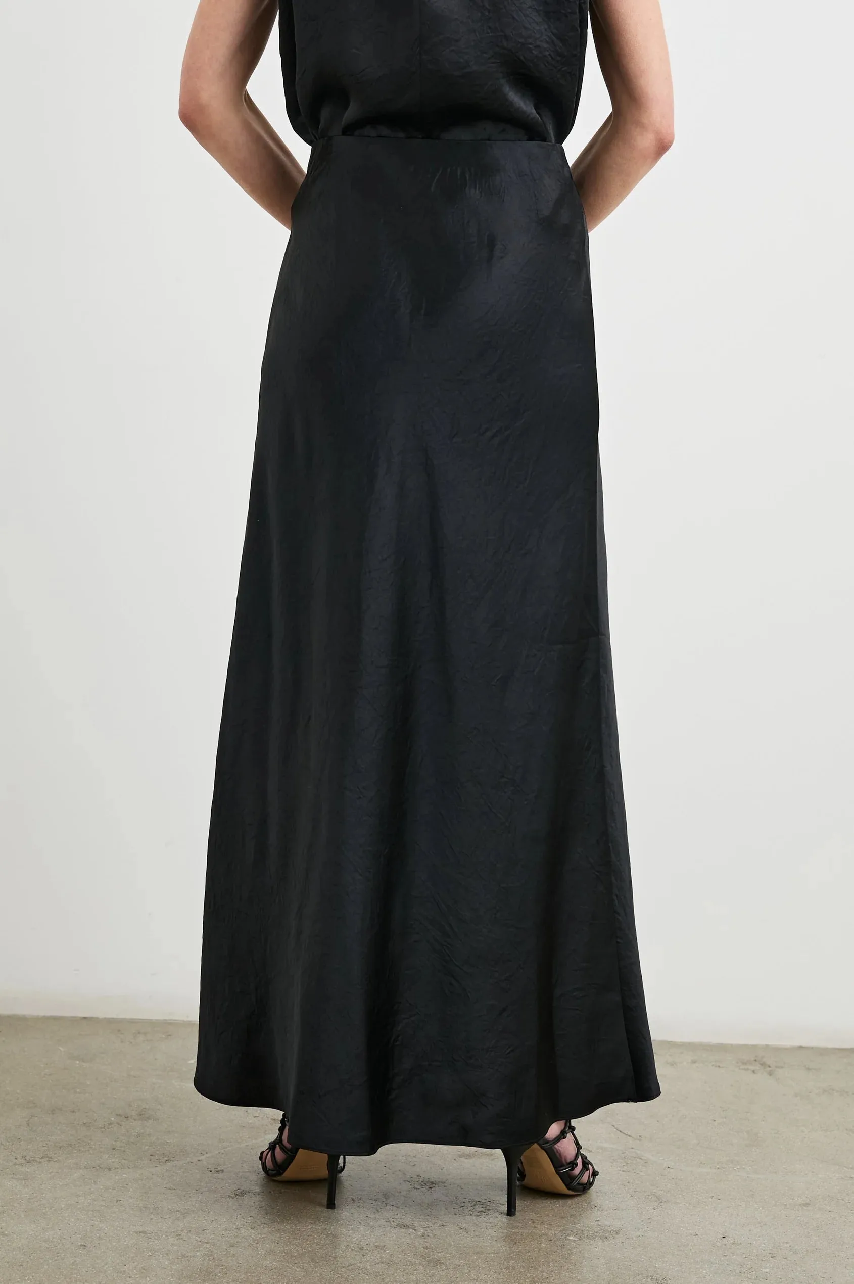 Romina Skirt Black Crinkle