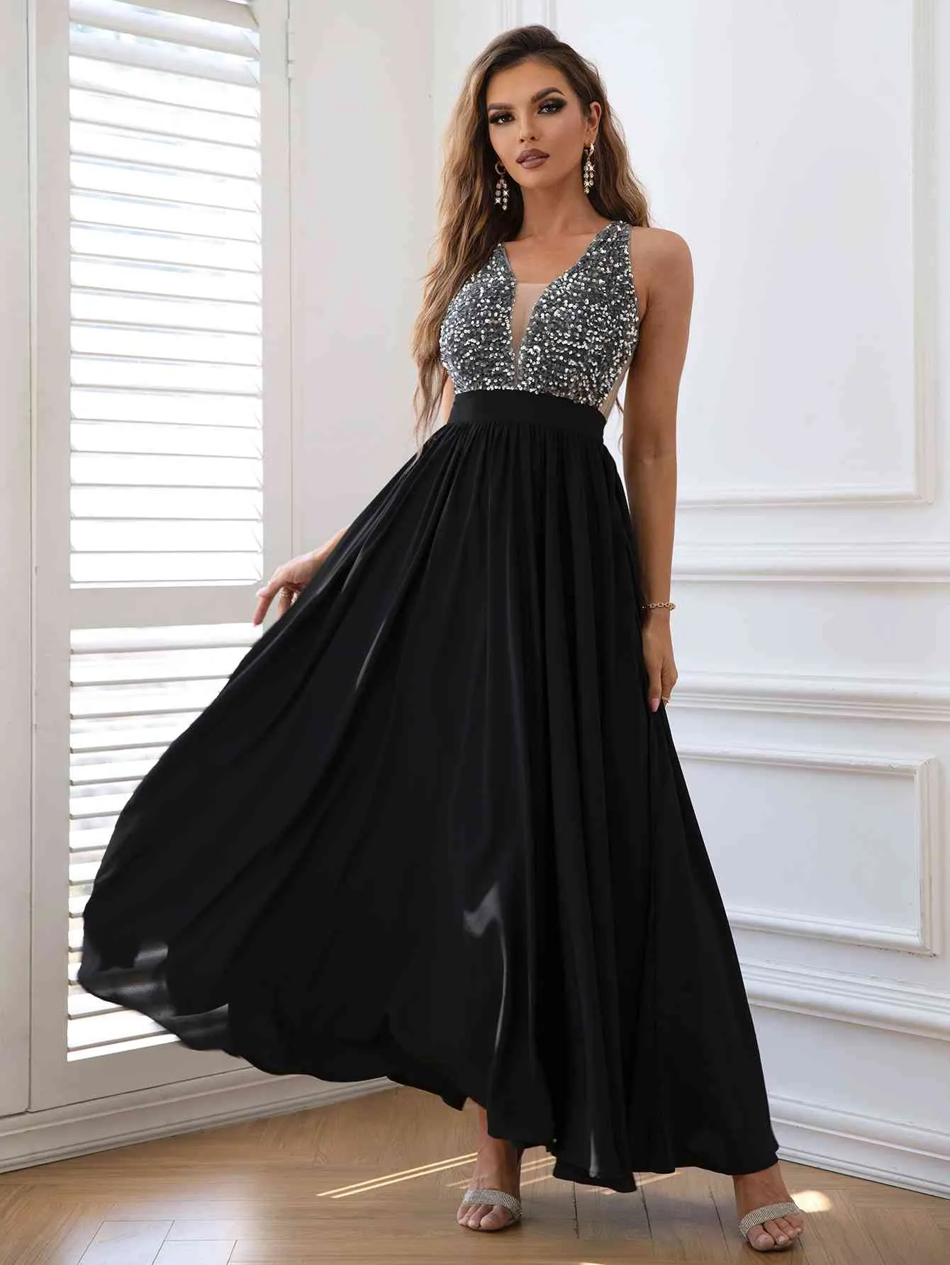 Women Contrast Sequin Sleeveless Maxi Dress